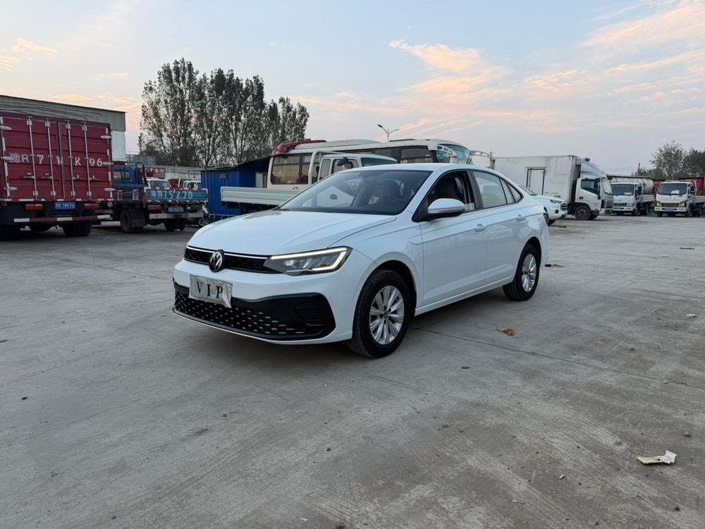 Volkswagen Lavida 2023 — фото автомобиля 1