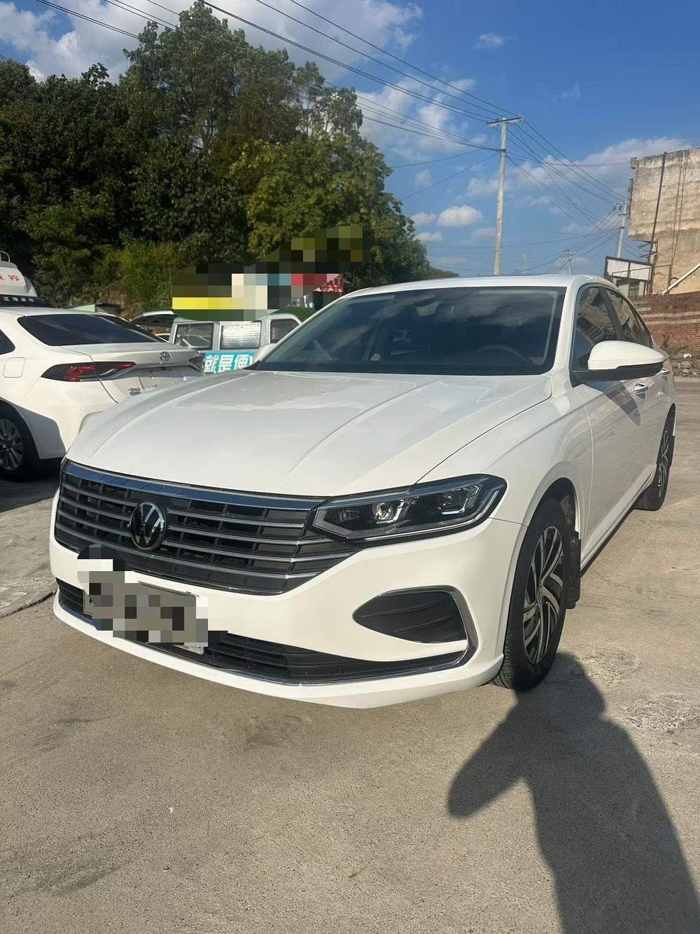 Volkswagen Lavida 2023 — фото автомобиля