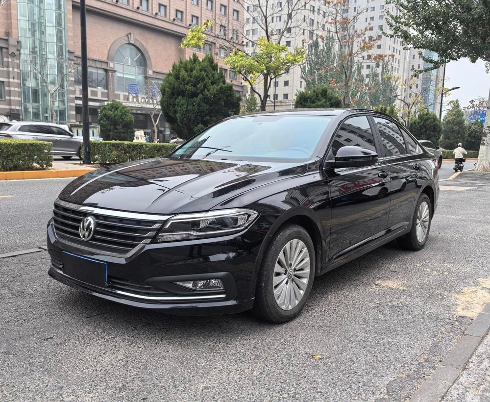 Volkswagen Lavida 2018 — фото автомобиля