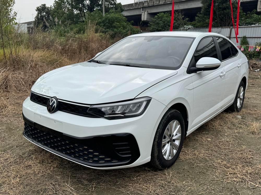 Volkswagen Lavida 2023 — фото автомобиля