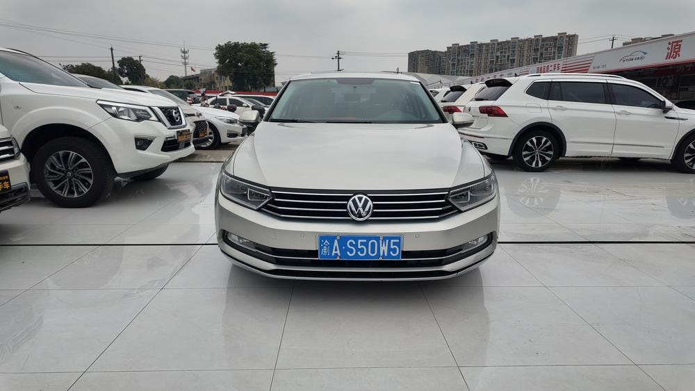 Volkswagen Magotan 2018 — фото автомобиля