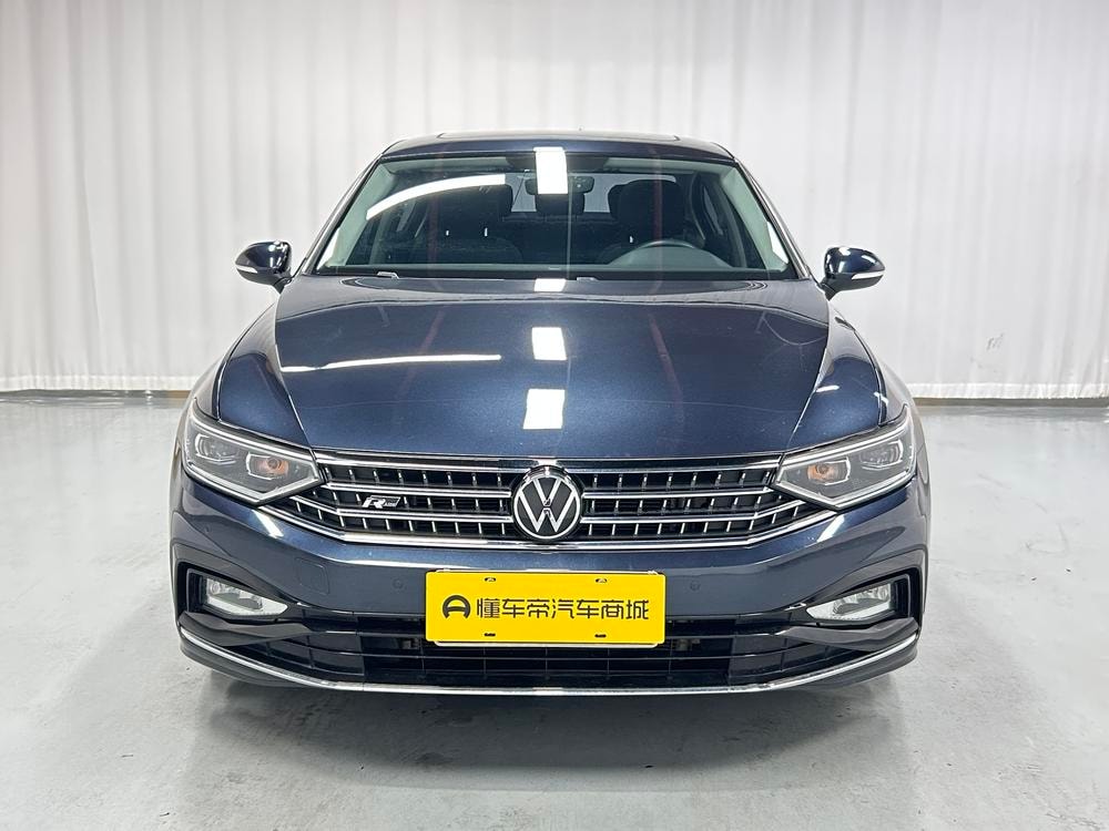 Volkswagen Magotan 2023 — фото автомобиля