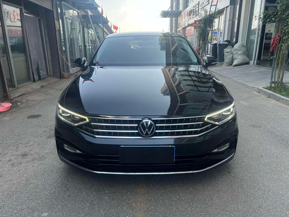 Volkswagen Magotan 2023 — фото автомобиля