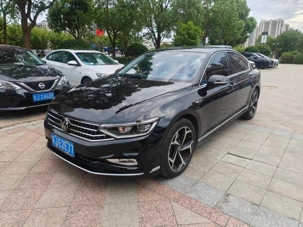 Volkswagen Magotan 2023 — фото автомобиля