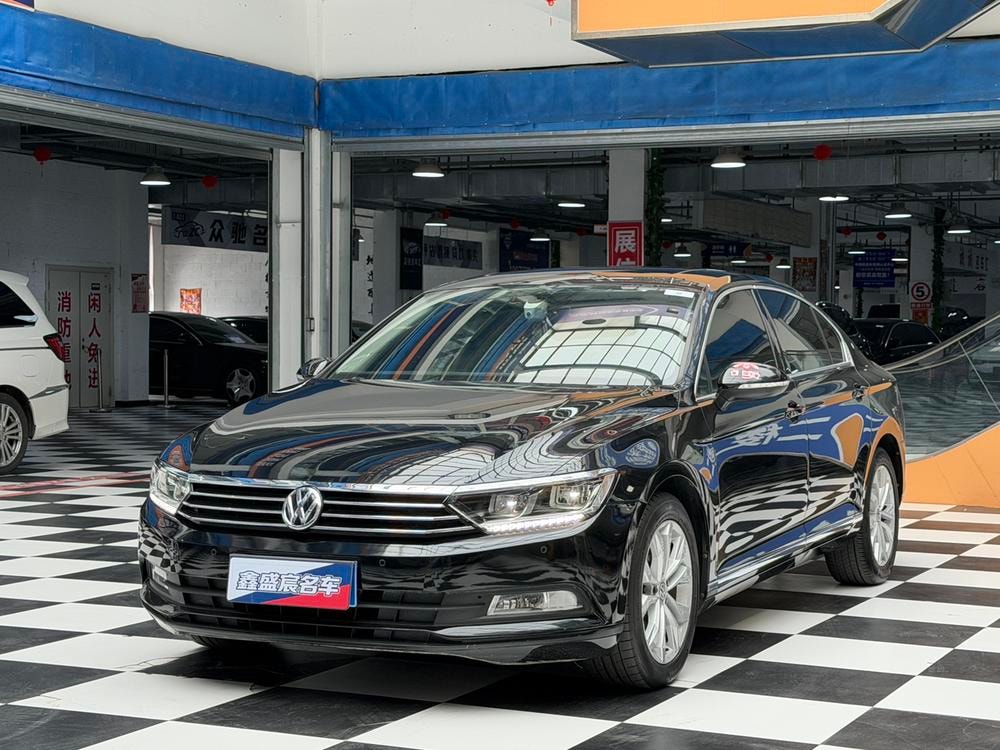 Volkswagen Magotan 2018 — фото автомобиля