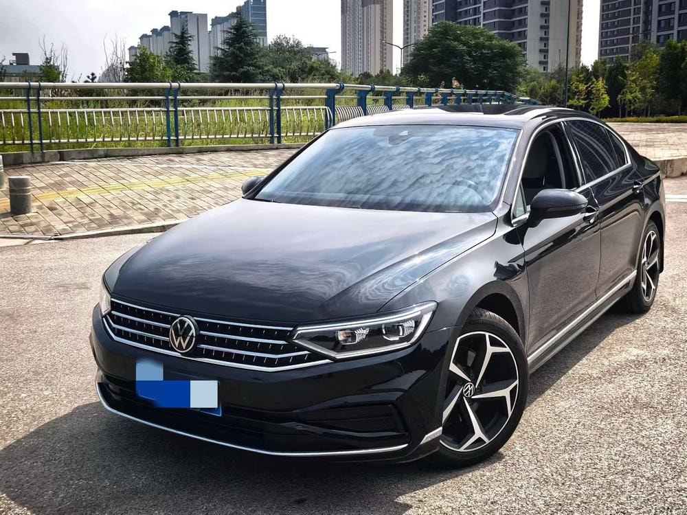 Volkswagen Magotan 2025 — фото автомобиля