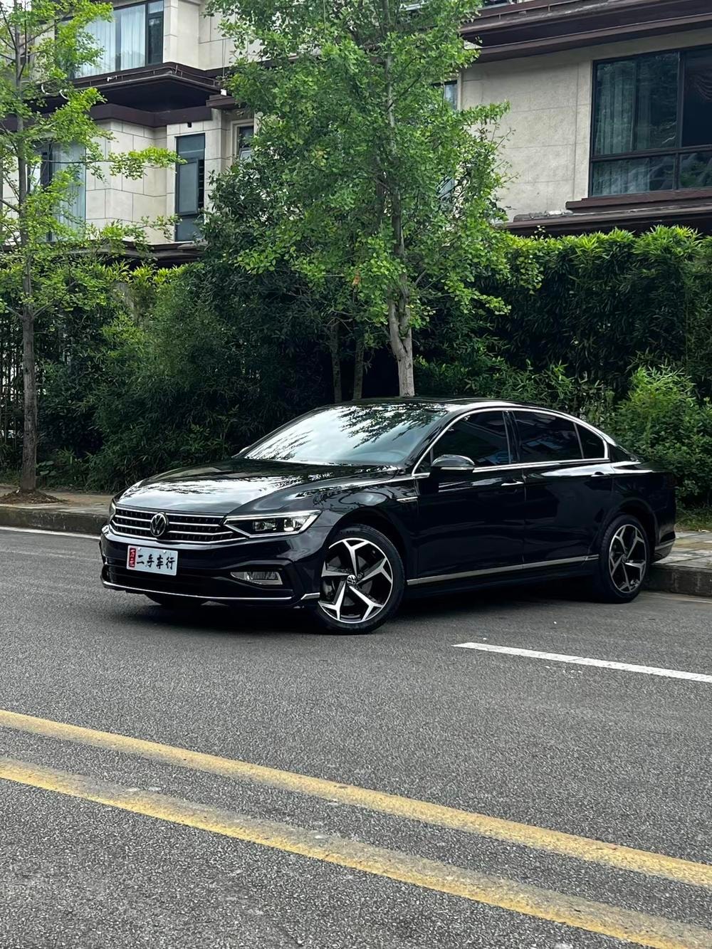 Volkswagen Magotan 2023 — фото автомобиля