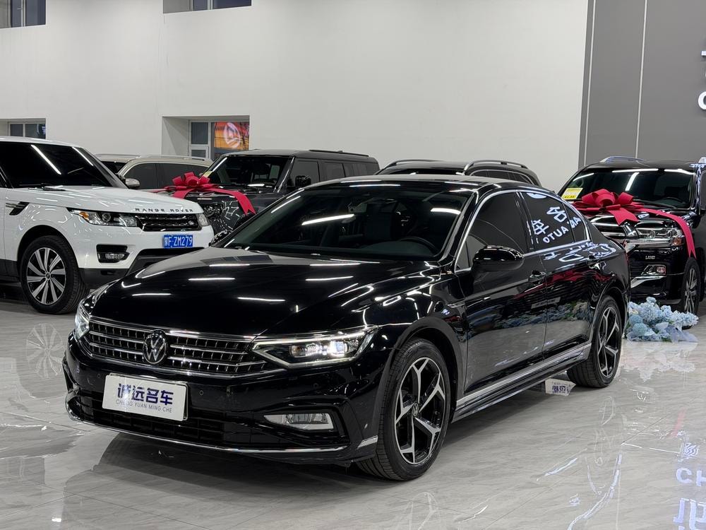 Volkswagen Magotan 2023 — фото автомобиля