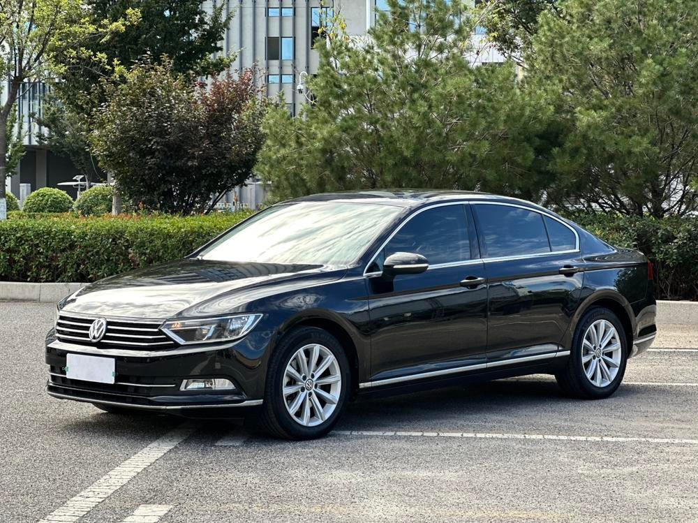 Volkswagen Magotan 2018 — фото автомобиля