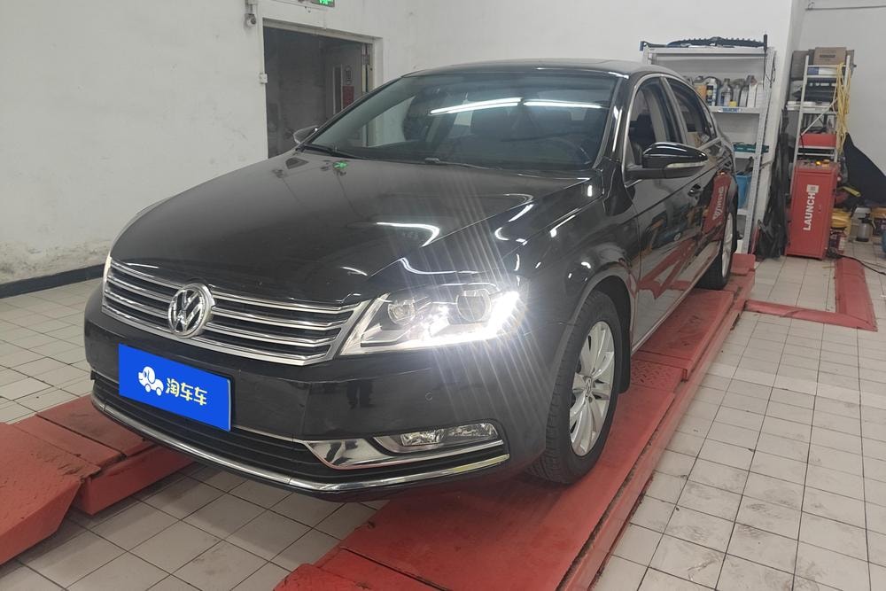 Volkswagen Magotan 2015 — фото автомобиля