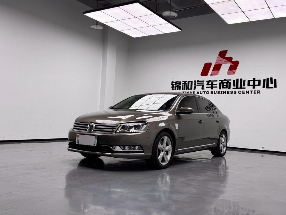 Volkswagen Magotan 2015 — фото автомобиля