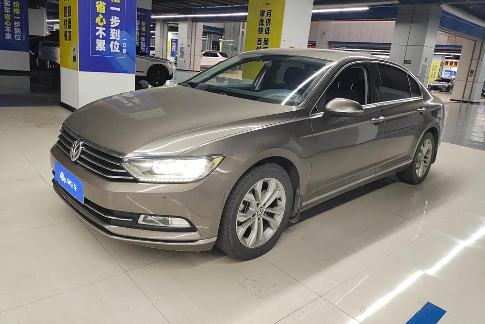 Volkswagen Magotan 2019 — фото автомобиля 1