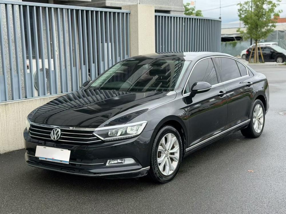 Volkswagen Magotan 2017 — фото автомобиля