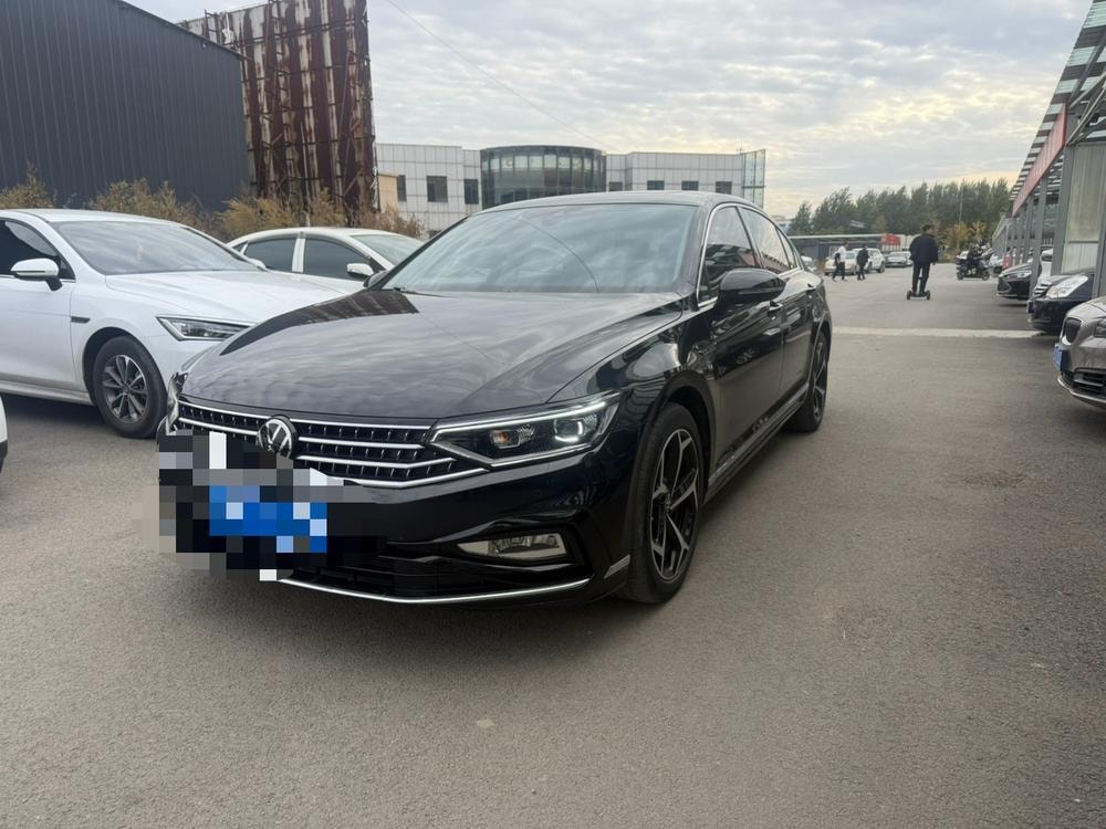 Volkswagen Magotan 2023 — фото автомобиля