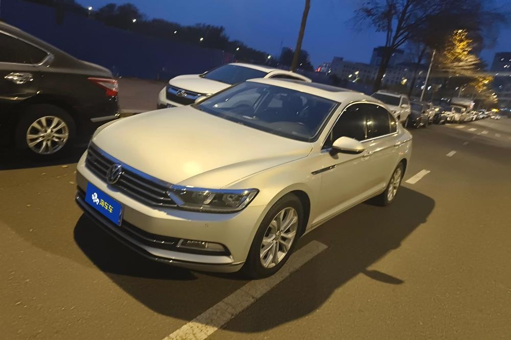 Volkswagen Magotan 2017 — фото автомобиля