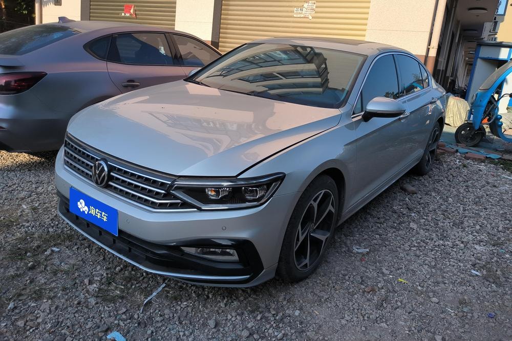 Volkswagen Magotan 2023 — фото автомобиля