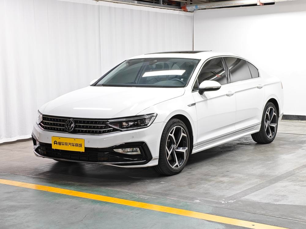 Volkswagen Magotan 2023 — фото автомобиля