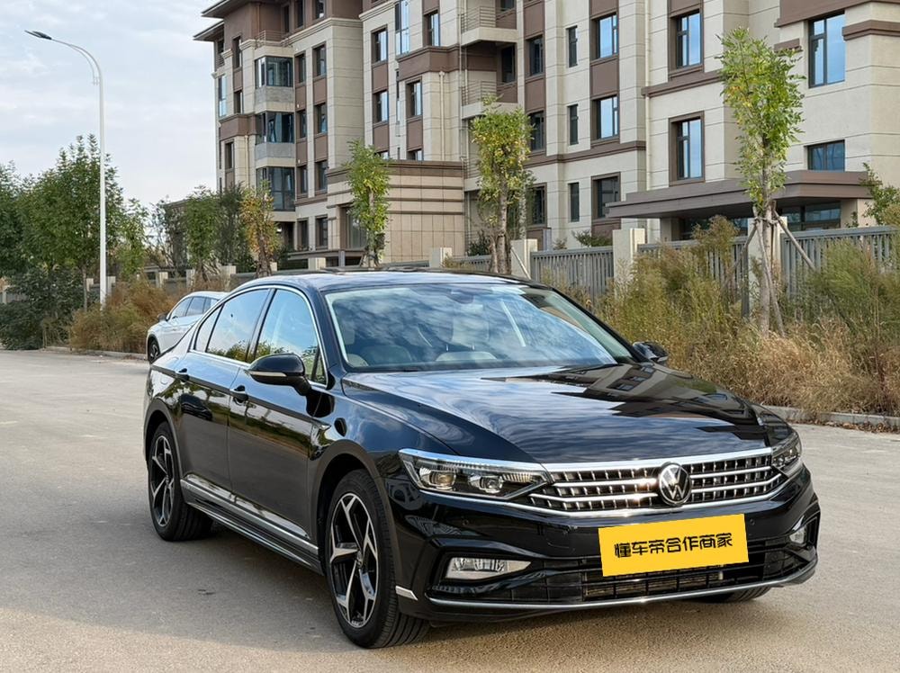 Volkswagen Magotan 2023 — фото автомобиля