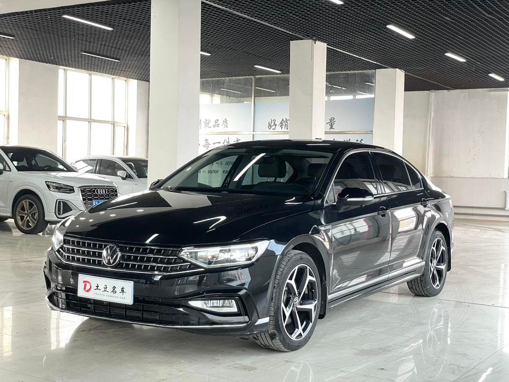Volkswagen Magotan 2023 — фото автомобиля
