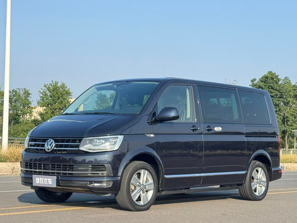 Volkswagen Multivan 2017 — фото автомобиля