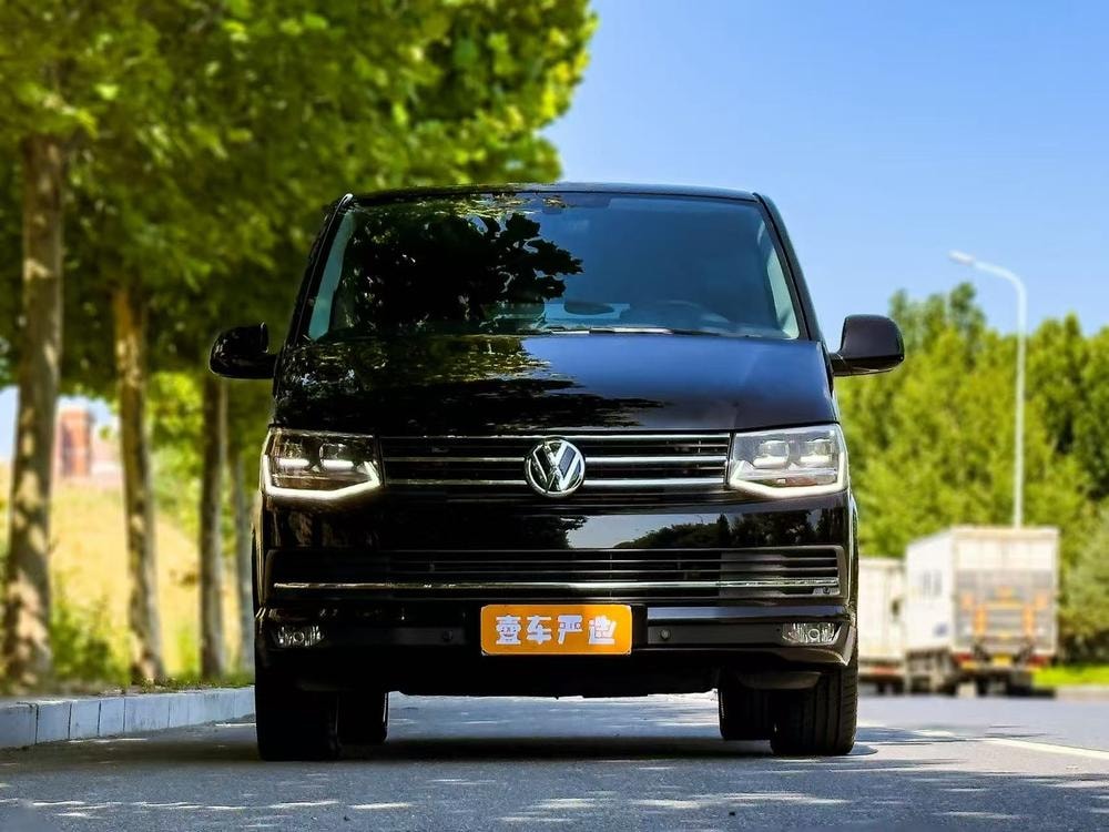 Volkswagen Multivan 2018 — фото автомобиля