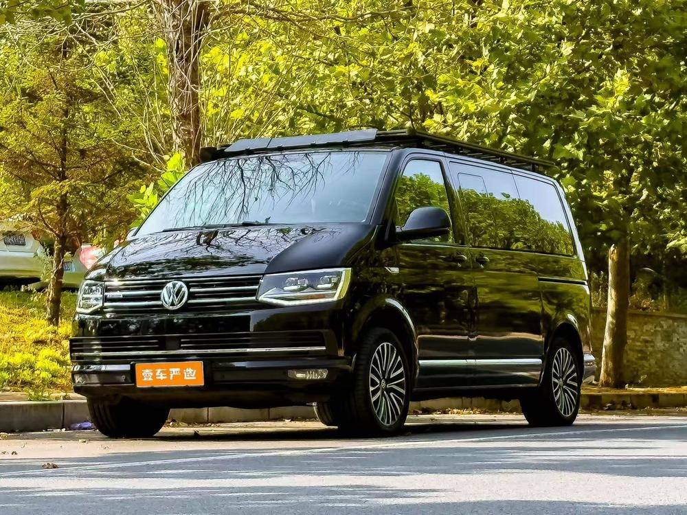 Volkswagen Multivan 2018 — фото автомобиля 1