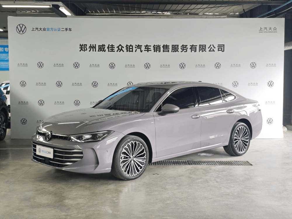 Volkswagen Passat 2025 — фото автомобиля