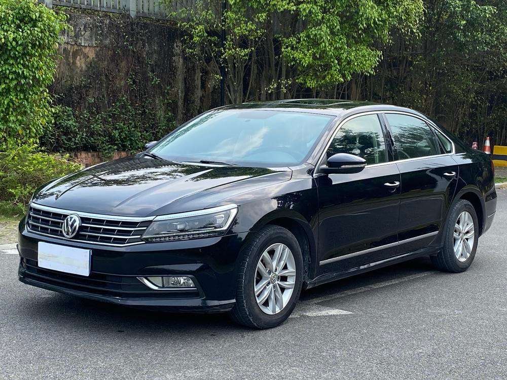 Volkswagen Passat 2016 — фото автомобиля