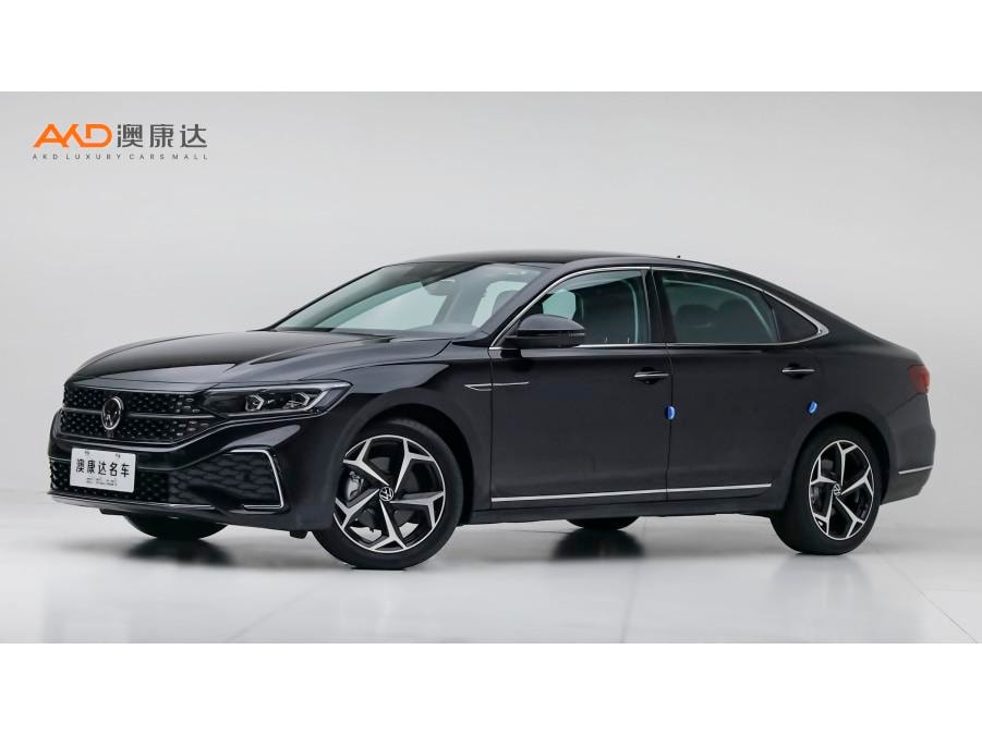 Volkswagen Passat 2024 — фото автомобиля 1