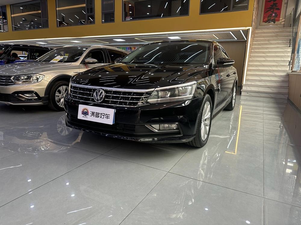 Volkswagen Passat 2017 — фото автомобиля