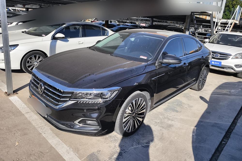 Volkswagen Passat 2020 — фото автомобиля 1