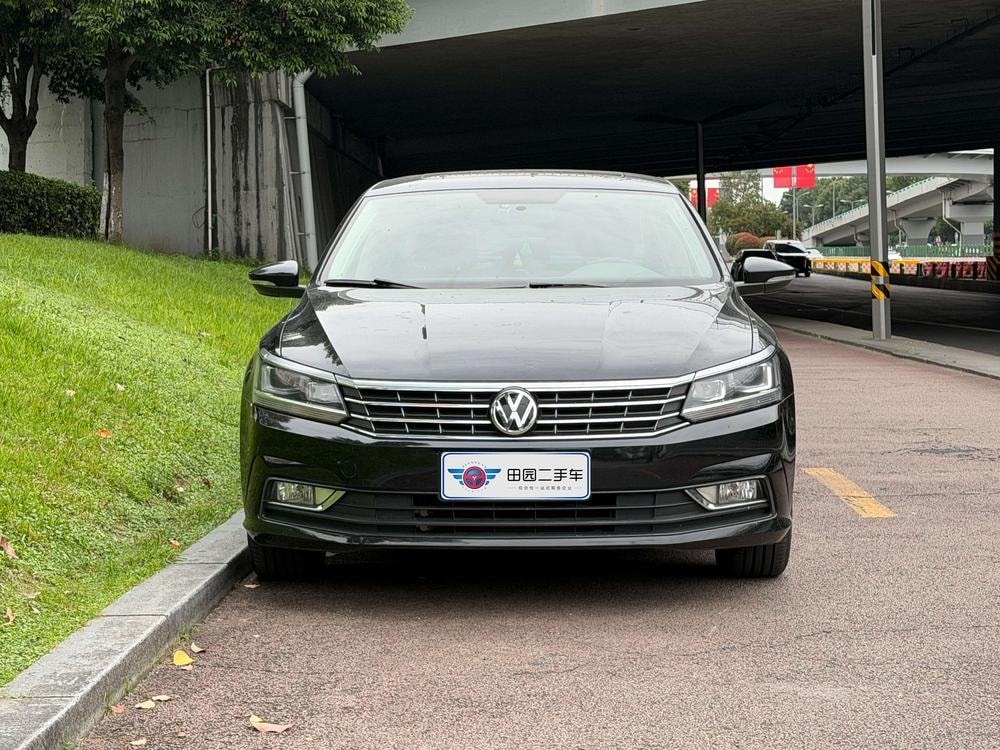 Volkswagen Passat 2017 — фото автомобиля