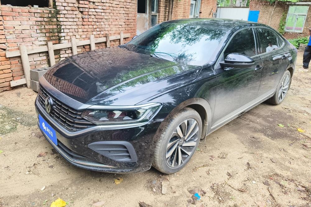 Volkswagen Passat 2025 — фото автомобиля