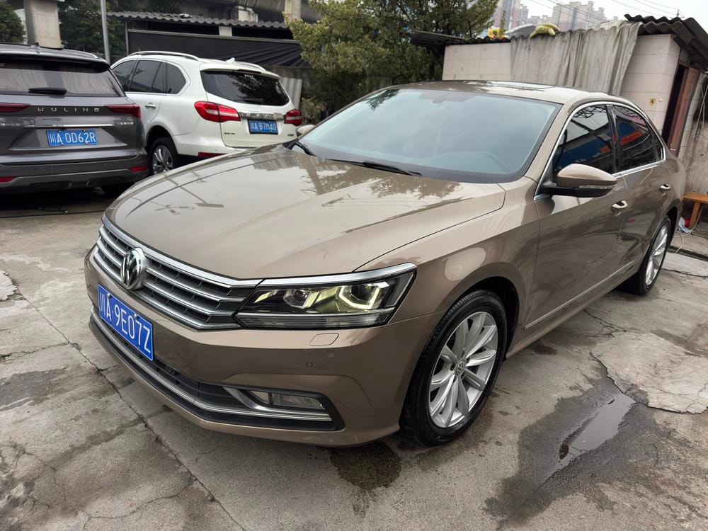 Volkswagen Passat 2017 — фото автомобиля 1