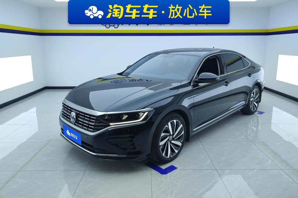 Volkswagen Passat 2023 — фото автомобиля 1
