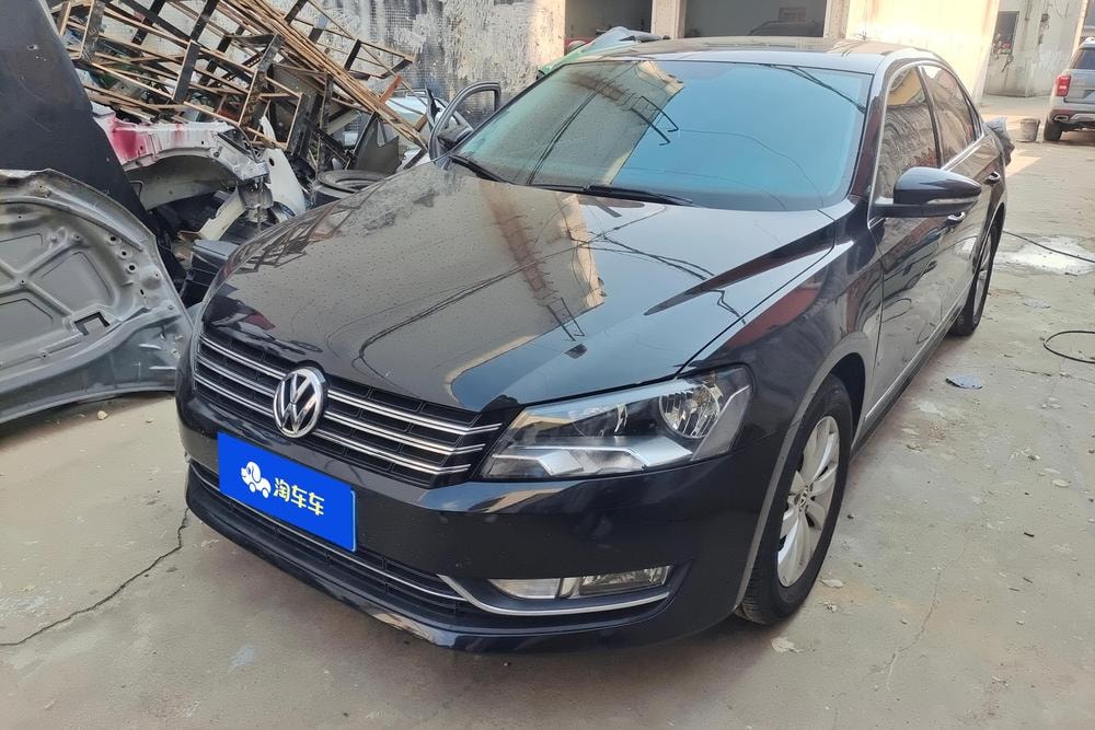 Volkswagen Passat 2015 — фото автомобиля 1