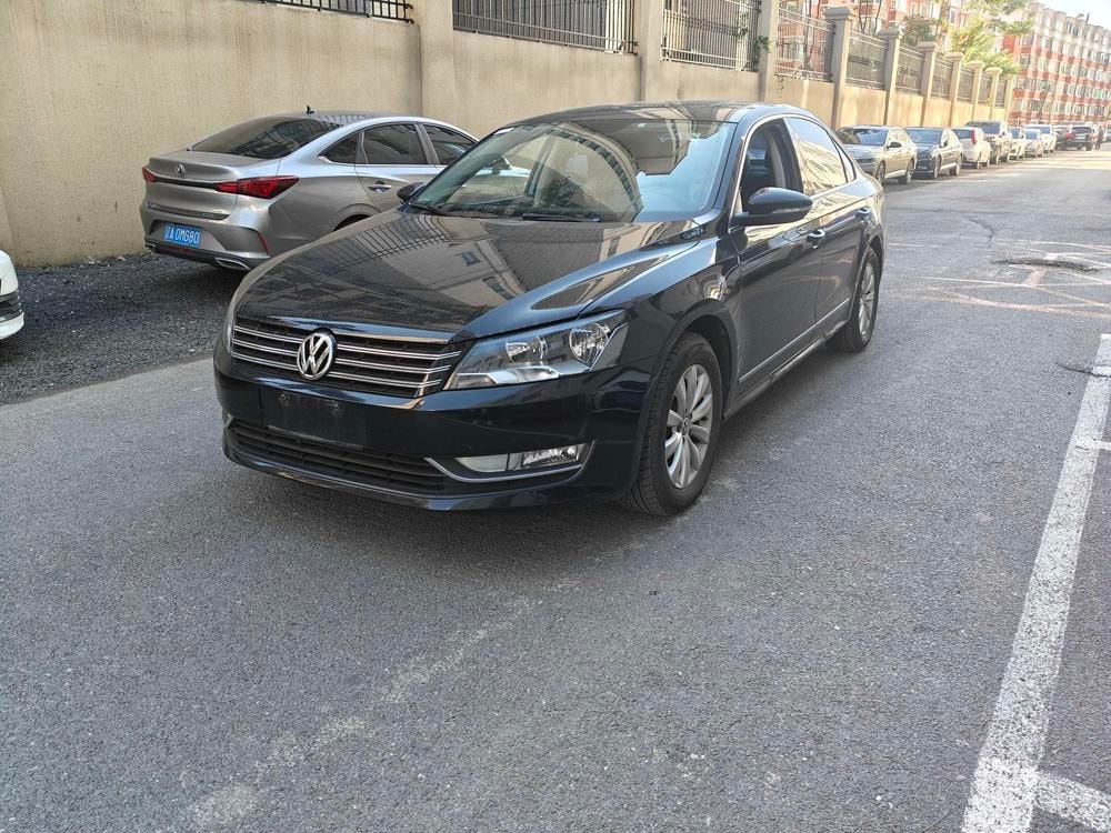Volkswagen Passat 2015 — фото автомобиля