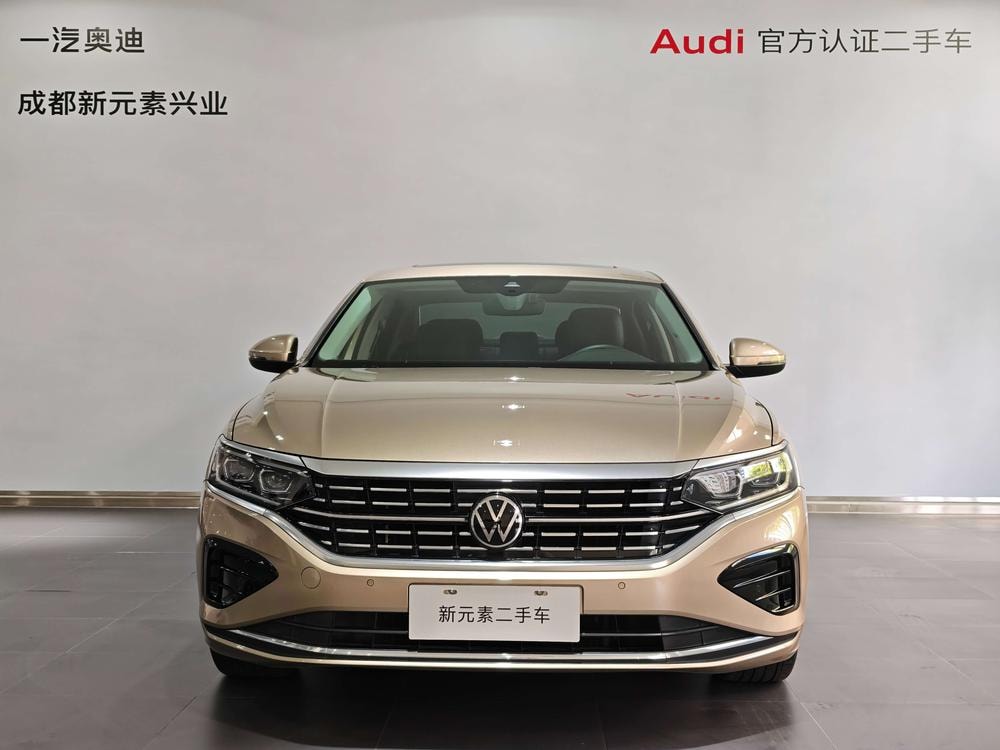 Volkswagen Passat 2022 — фото автомобиля