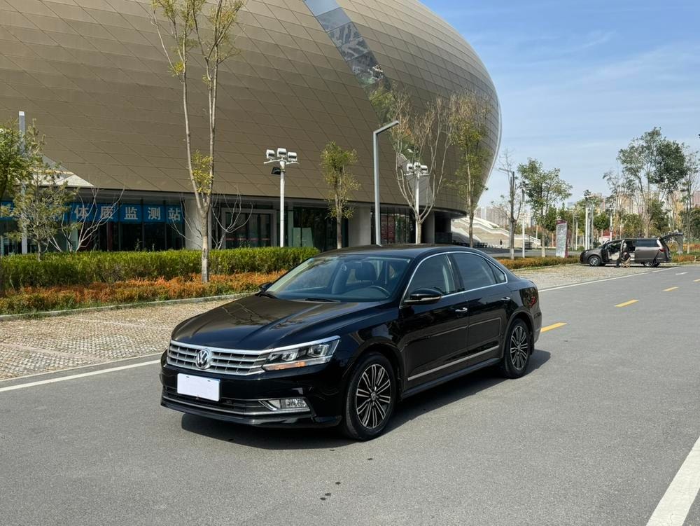 Volkswagen Passat 2017 — фото автомобиля