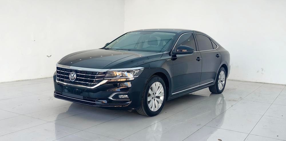 Volkswagen Passat 2019 — фото автомобиля