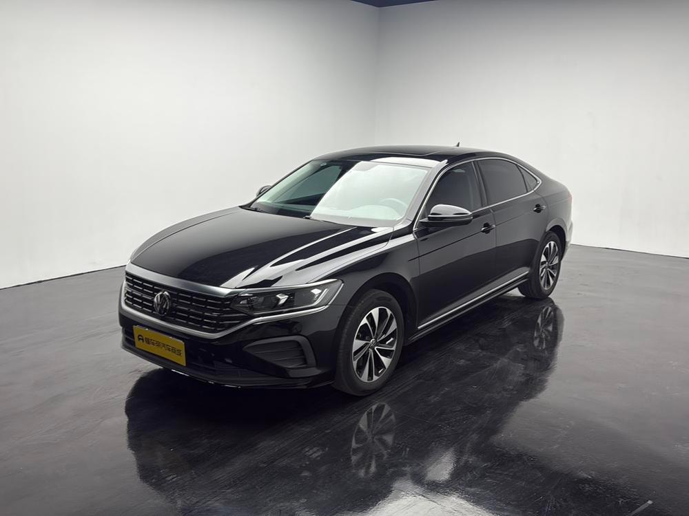 Volkswagen Passat 2025 — фото автомобиля 1