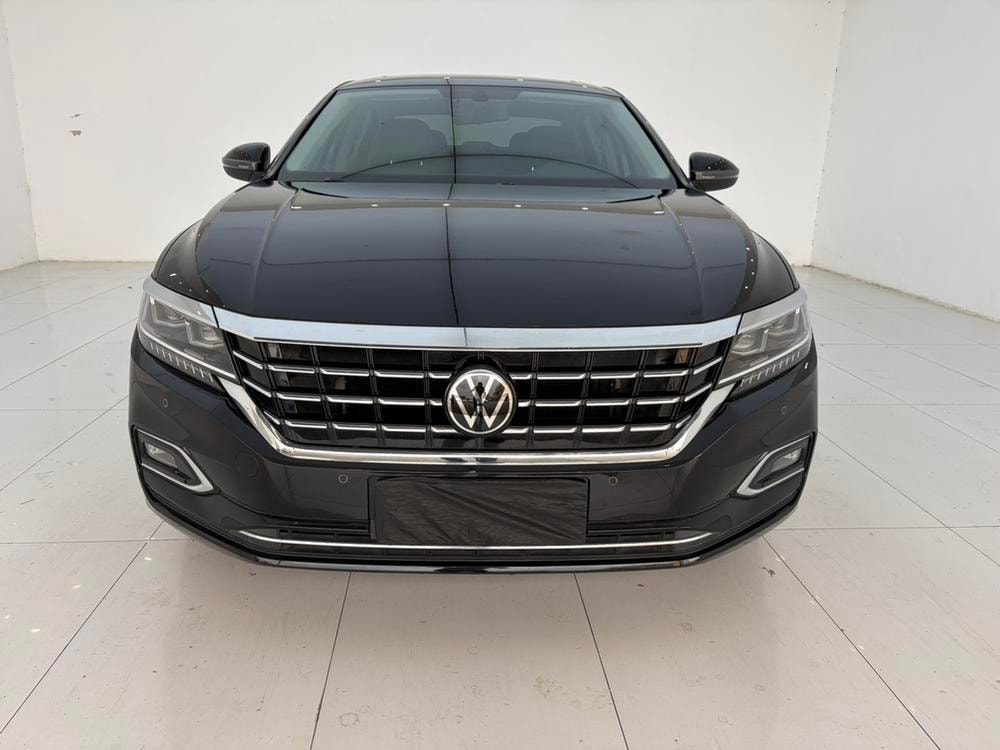 Volkswagen Passat 2021 — фото автомобиля