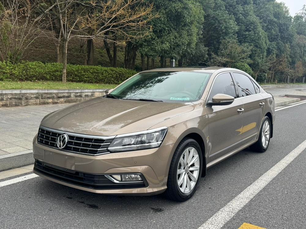 Volkswagen Passat 2017 — фото автомобиля