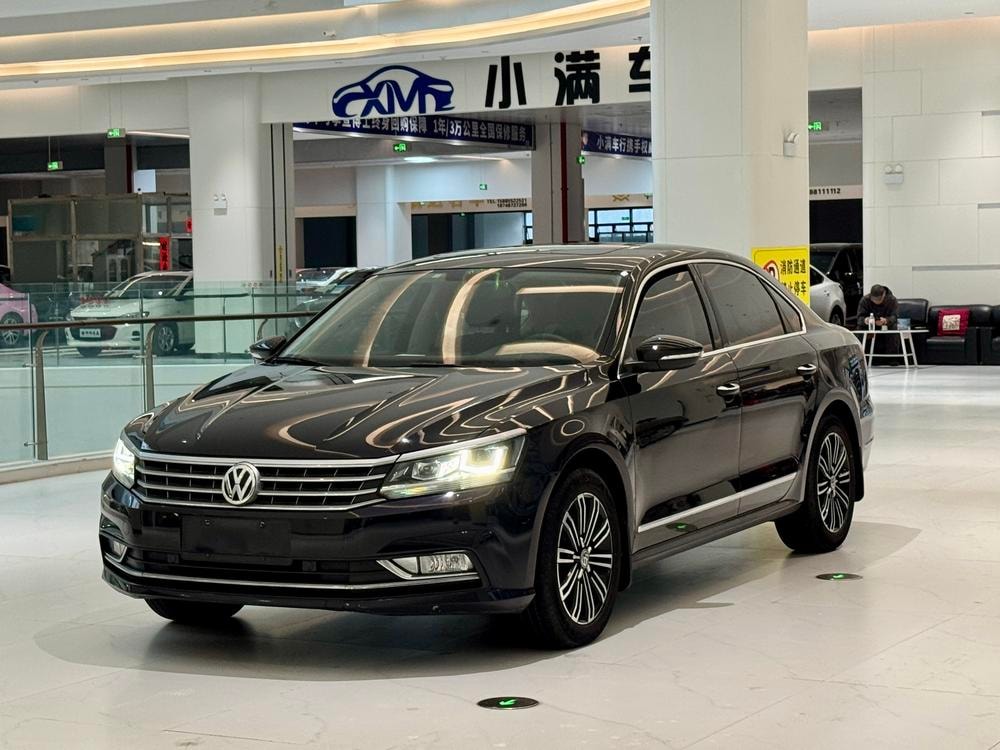 Volkswagen Passat 2017 — фото автомобиля