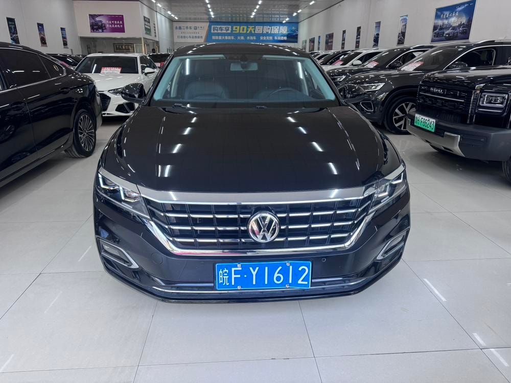 Volkswagen Passat 2019 — фото автомобиля