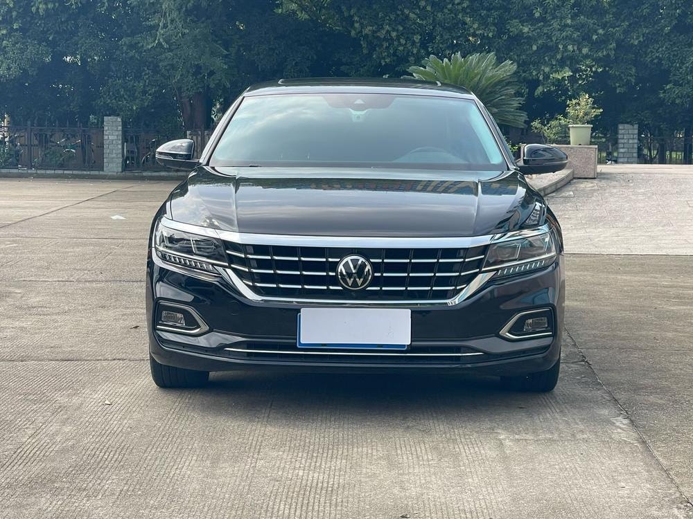 Volkswagen Passat 2020 — фото автомобиля