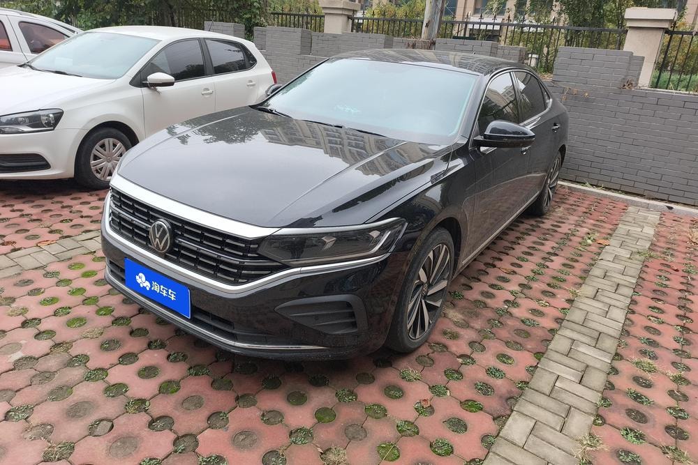 Volkswagen Passat 2024 — фото автомобиля