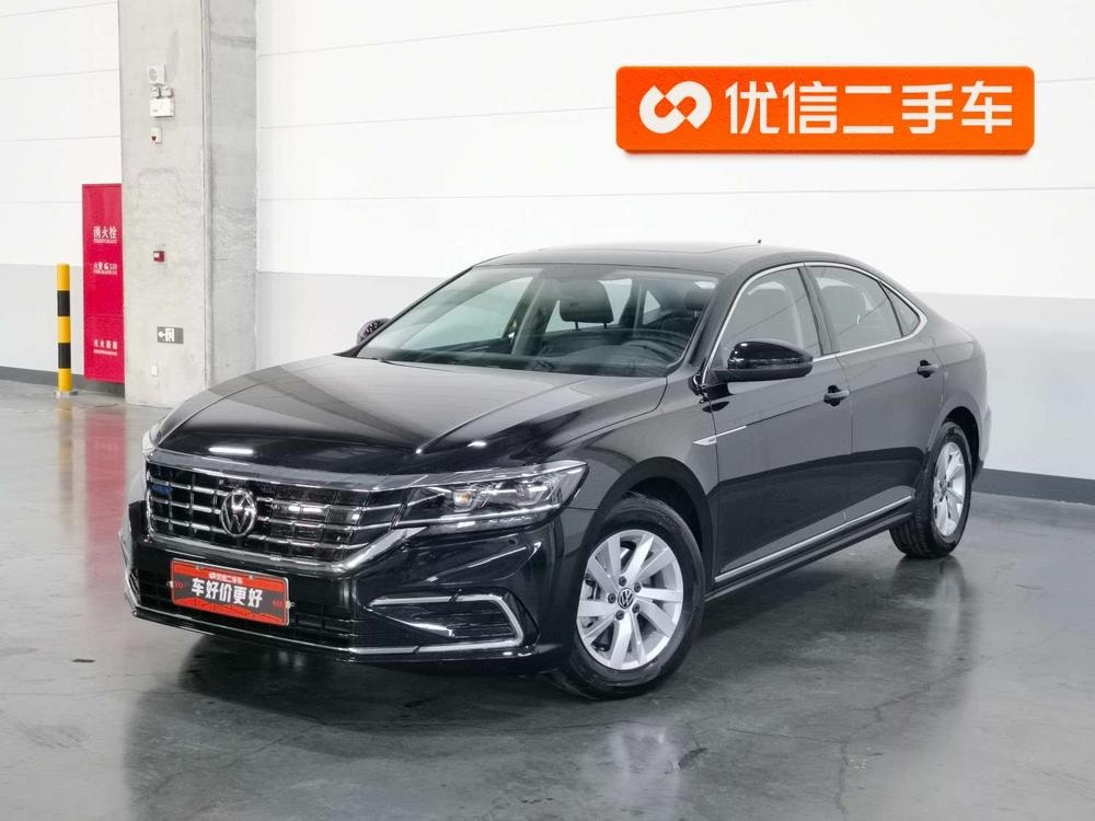 Volkswagen Passat PHEV 2020 — фото автомобиля 1