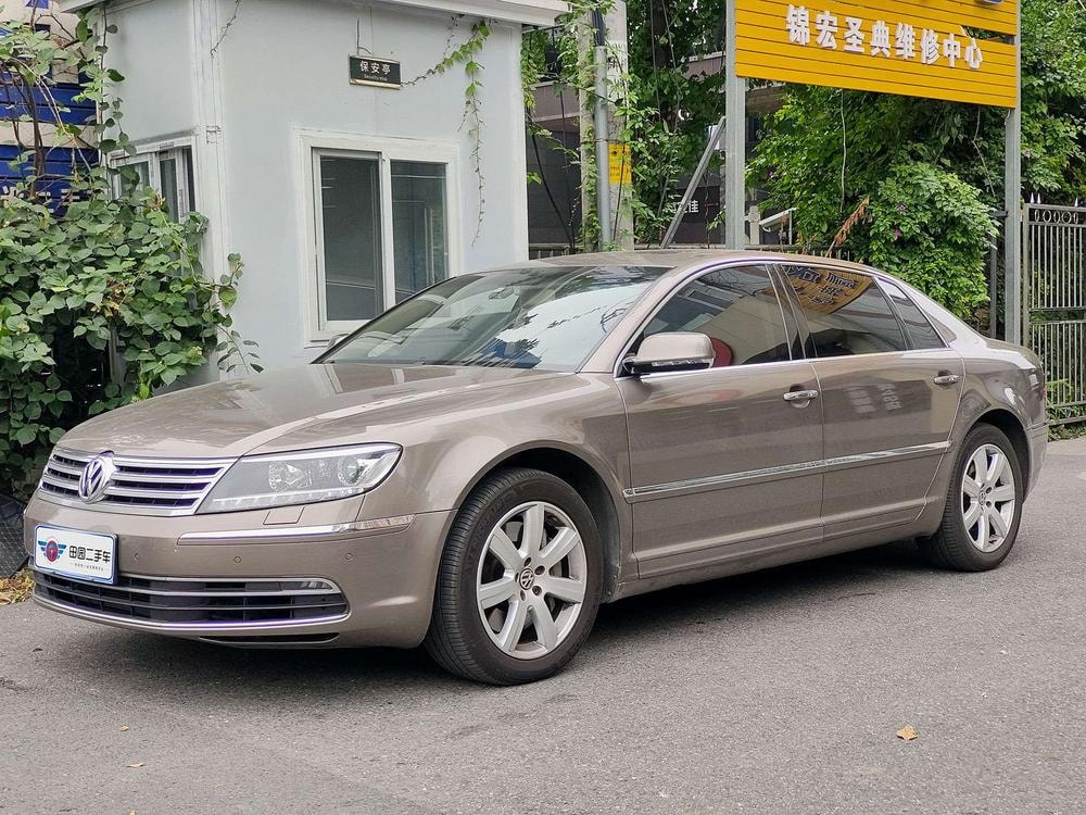 Volkswagen Phaeton 2015 — фото автомобиля