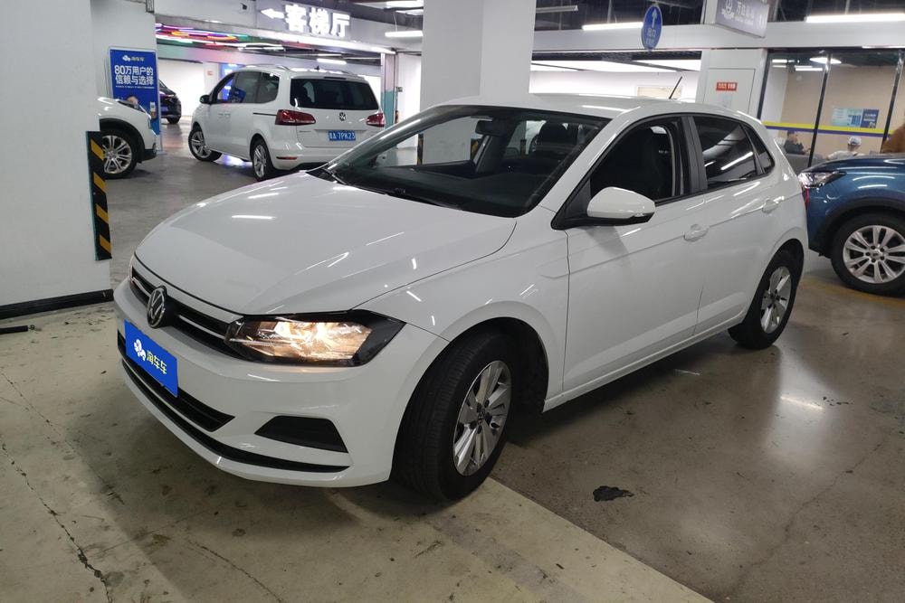 Volkswagen Polo 2023 — фото автомобиля 1